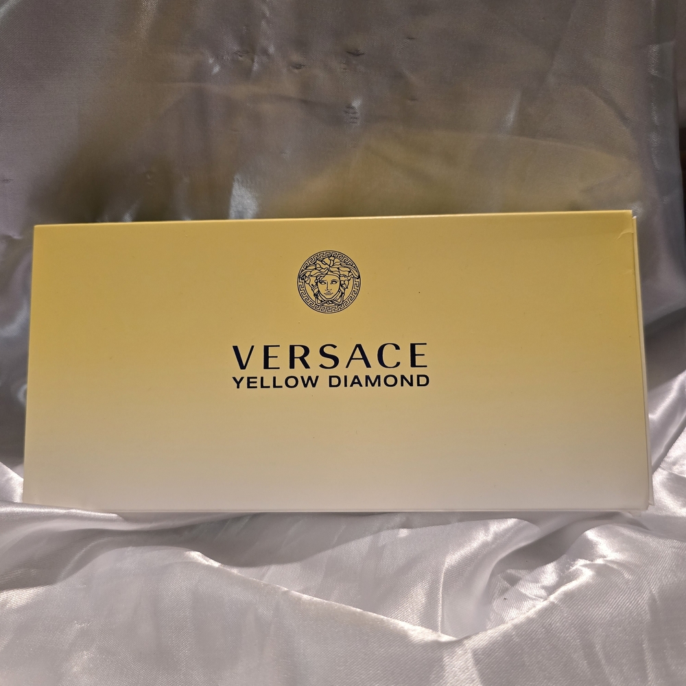 Versace Yellow Diamond Fragrance Box - Yellow